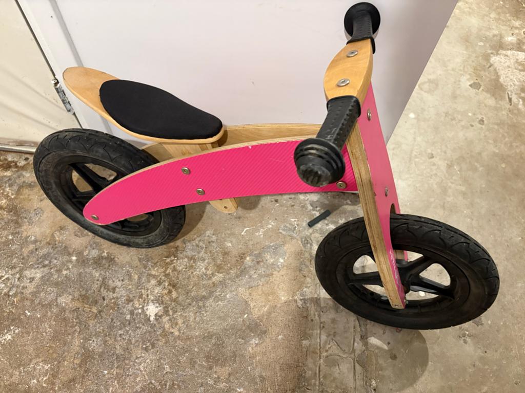 Houten loopfiets roze - Broozer, Kinderen en Baby's, Speelgoed | Houten speelgoed, Ophalen, Gebruikt