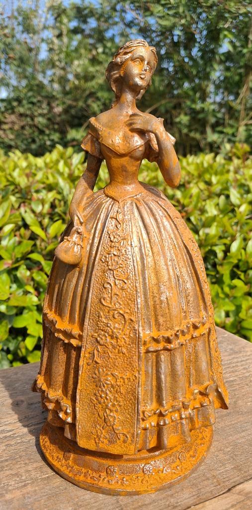 Gietijzeren beeld Renaissance tot in detail gegoten., Tuin en Terras, Tuinbeelden, Ophalen of Verzenden, Nieuw, Metaal, Mensenbeeld