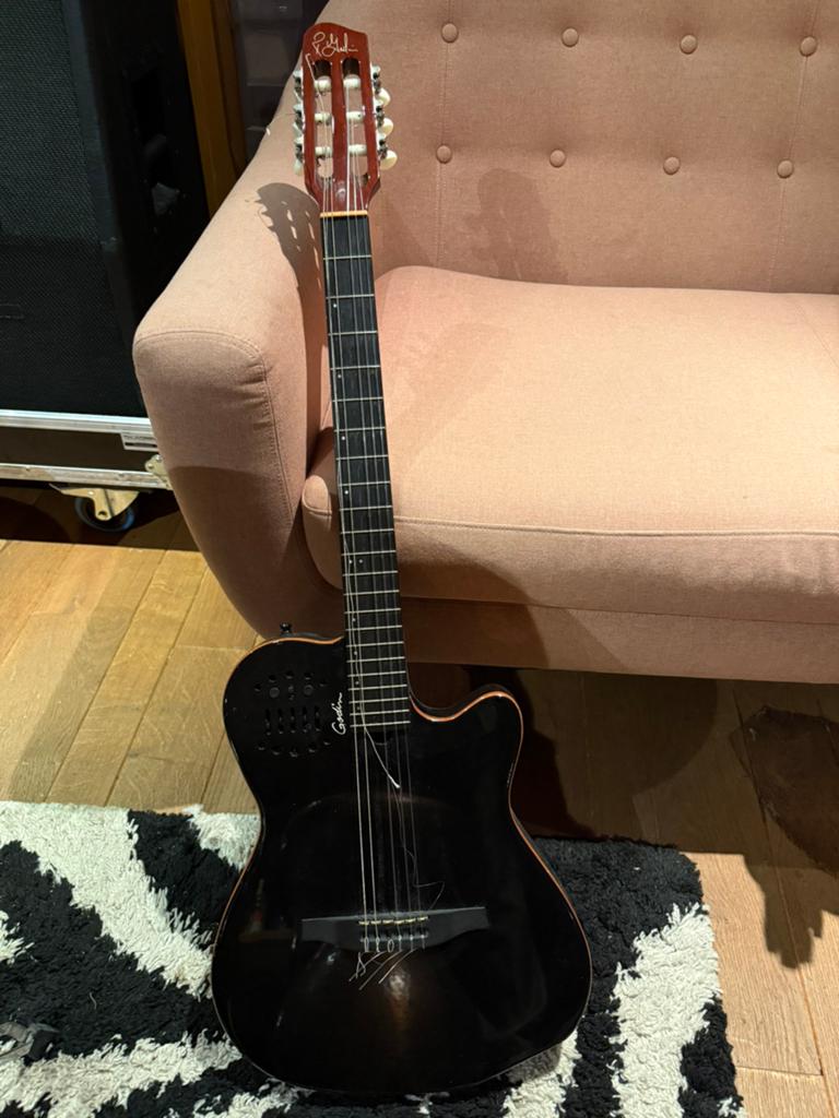 Godin ACS slim SA black Inc hoes, Muziek en Instrumenten, Ophalen of Verzenden, Zo goed als nieuw, Klassieke of Spaanse gitaar