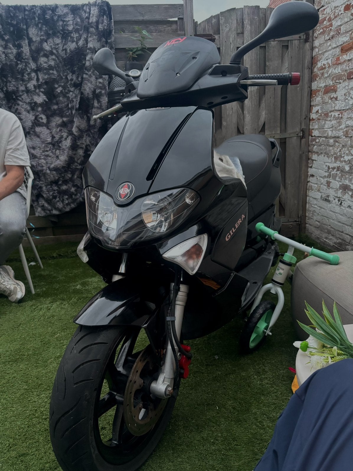 Gilera Runner rst 70 cc ook teruil✅ VANDAAG 900 €❗️, Fietsen en Brommers, Ophalen, Tweetakt, Overige modellen, Maximaal 45 km/u