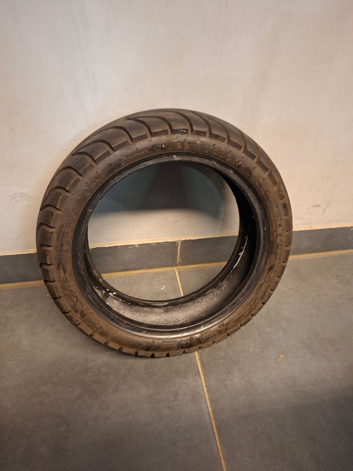 120/70-12 Band in zeer goede staat, Ophalen of Verzenden, Gebruikt