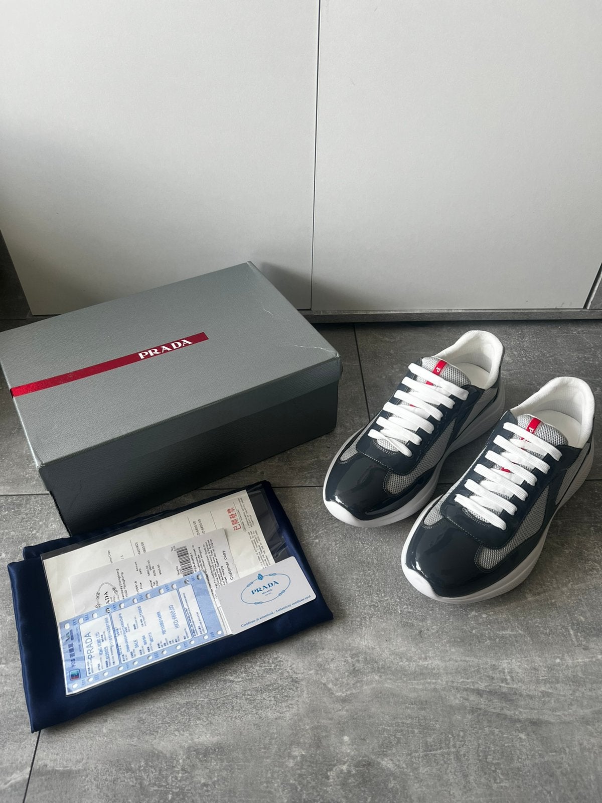 Prada cups maat 44 nieuw in doos, Ophalen of Verzenden, Zo goed als nieuw, Schoenen, Overige merken