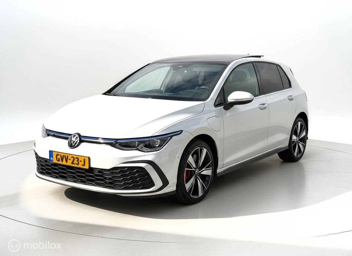 Volkswagen Golf 1.4 eHybrid GTE PANO|IQLIGHT|HUD|CAMERA|, Auto's, Stof, Gebruikt, 4 cilinders, Wit