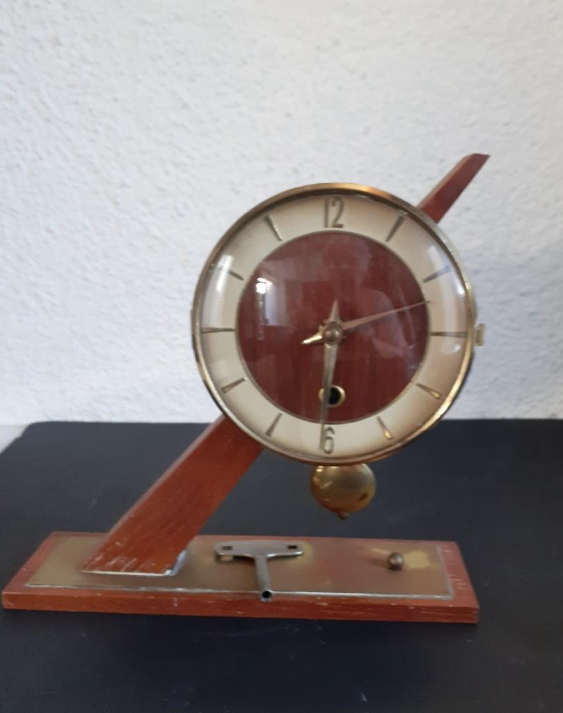 vintage klok uit 1960, Antiek en Kunst, Ophalen of Verzenden
