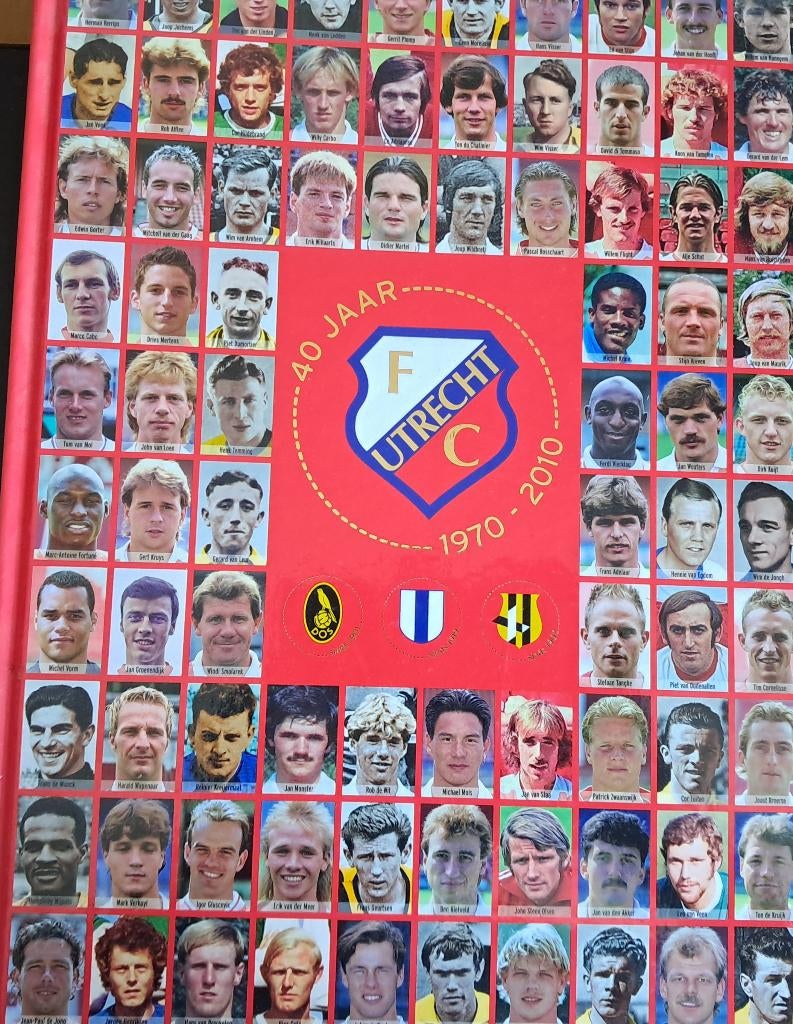 FC Utrecht 1970/2010, Verzamelen, Ophalen of Verzenden, Zo goed als nieuw, F.C. Utrecht, Boek of Tijdschrift