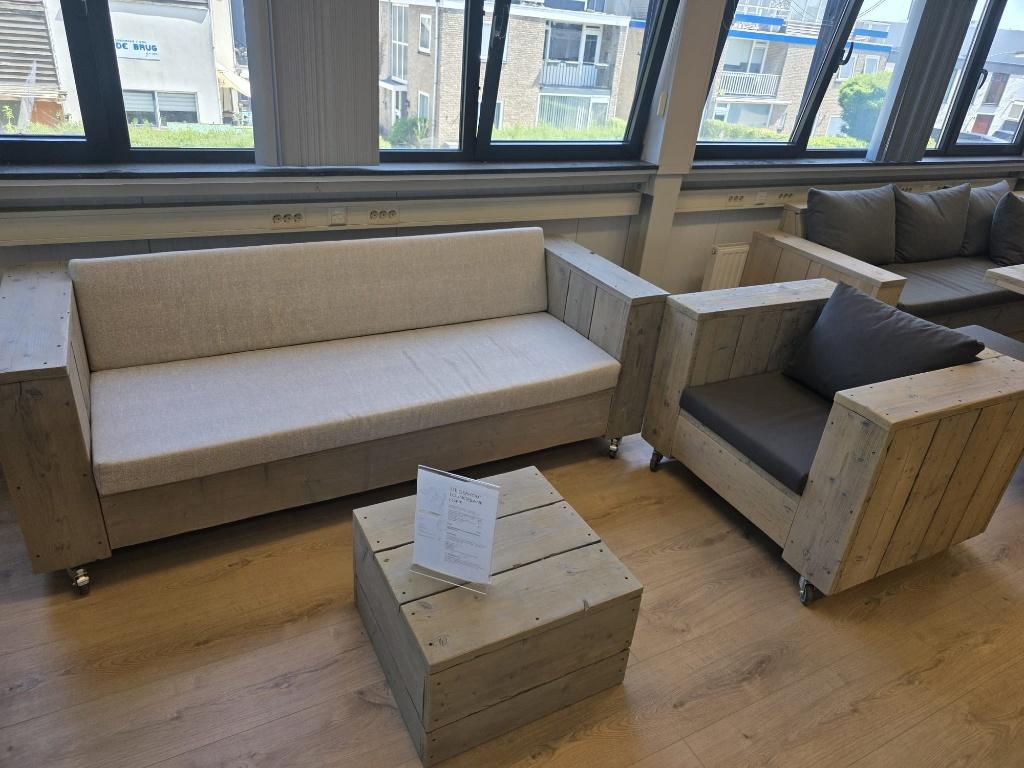 STEIGERHOUT SHOWROOM LEEGVERKOOP TOT WEL 80% KORTING TUINSET, Gebruikt, Steigerhout, Ophalen of Verzenden, Eettafel