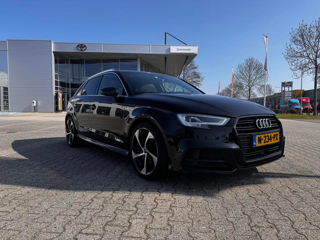 Audi A3 Sportback 1.4 TFSI S-tronic| Pano | Matrix LED | ACC, 4 cilinders, Zwart, 1395 cc, 650 kg