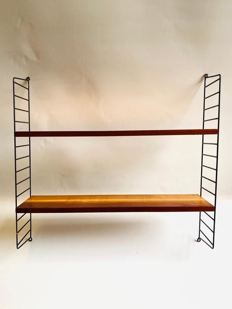 String pine wandrek / boekenplanken Nisse Strinning, Gebruikt, String design, Zweden, Ophalen of Verzenden