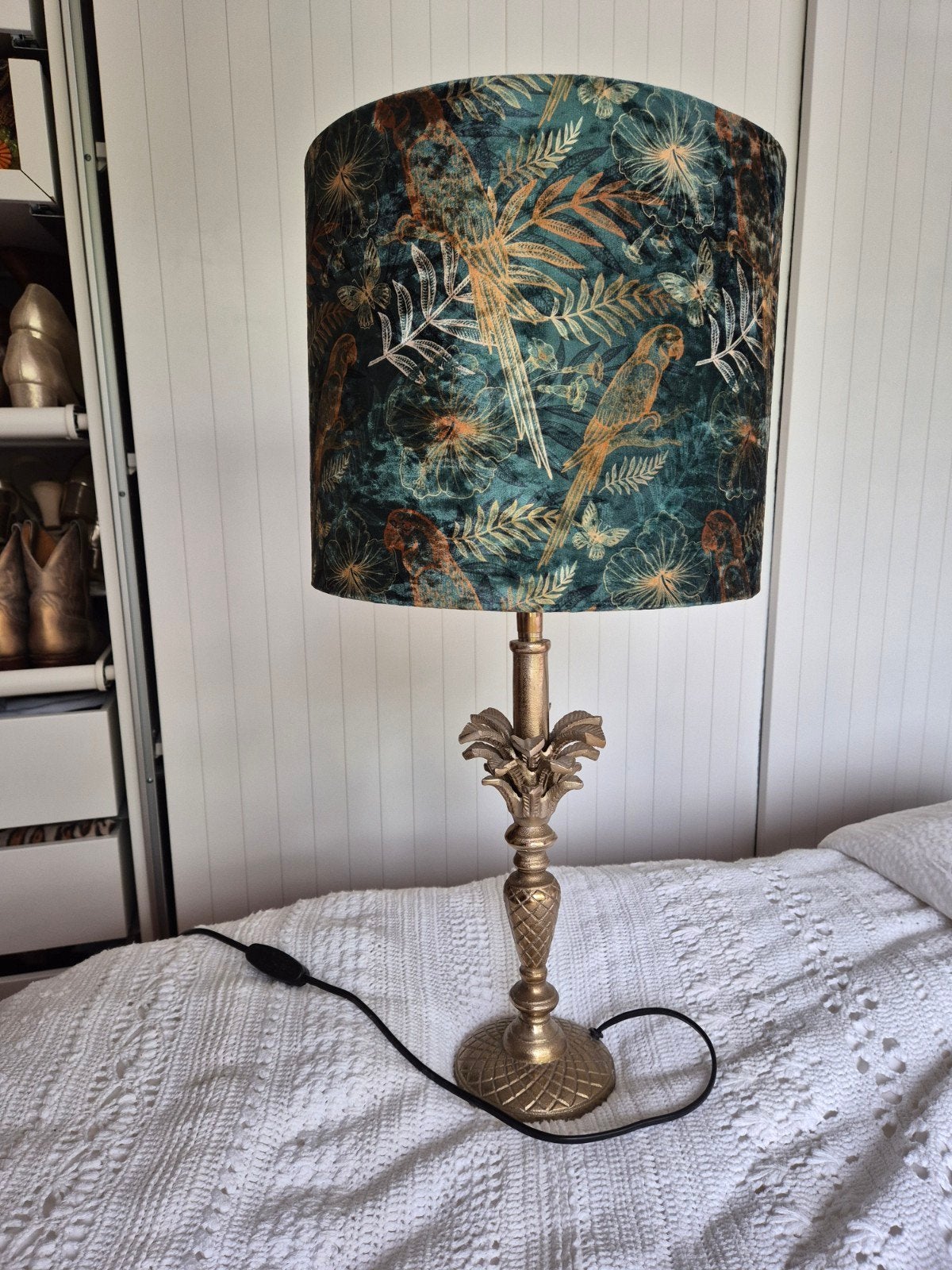 Tafellamp met goudkleurige voet en jungle print kap, Ophalen, Overige merken, Metaal, Met kap