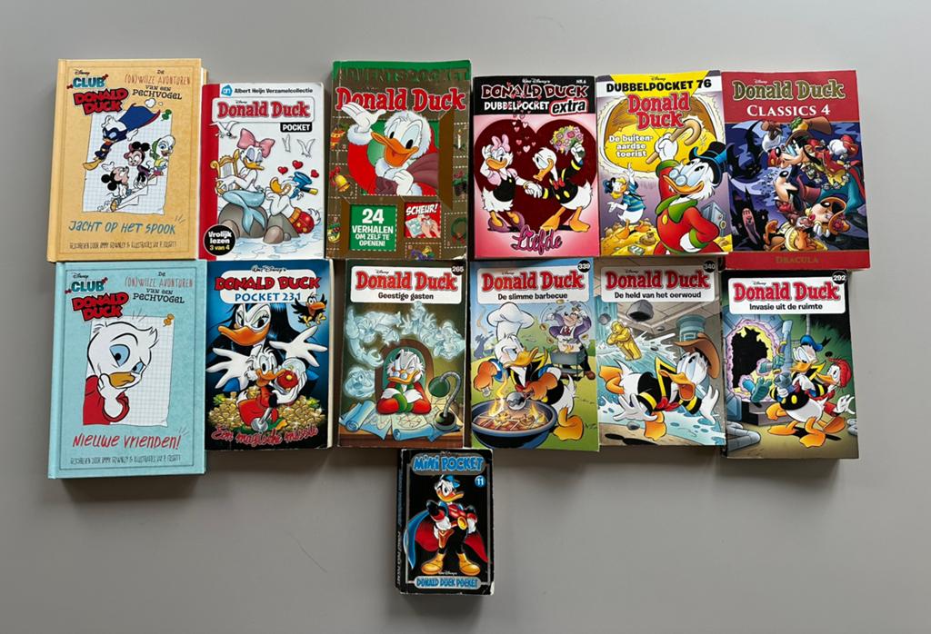 Donald Duck pockets en boeken - 13 stuks, Meerdere stripboeken, Ophalen, Gelezen