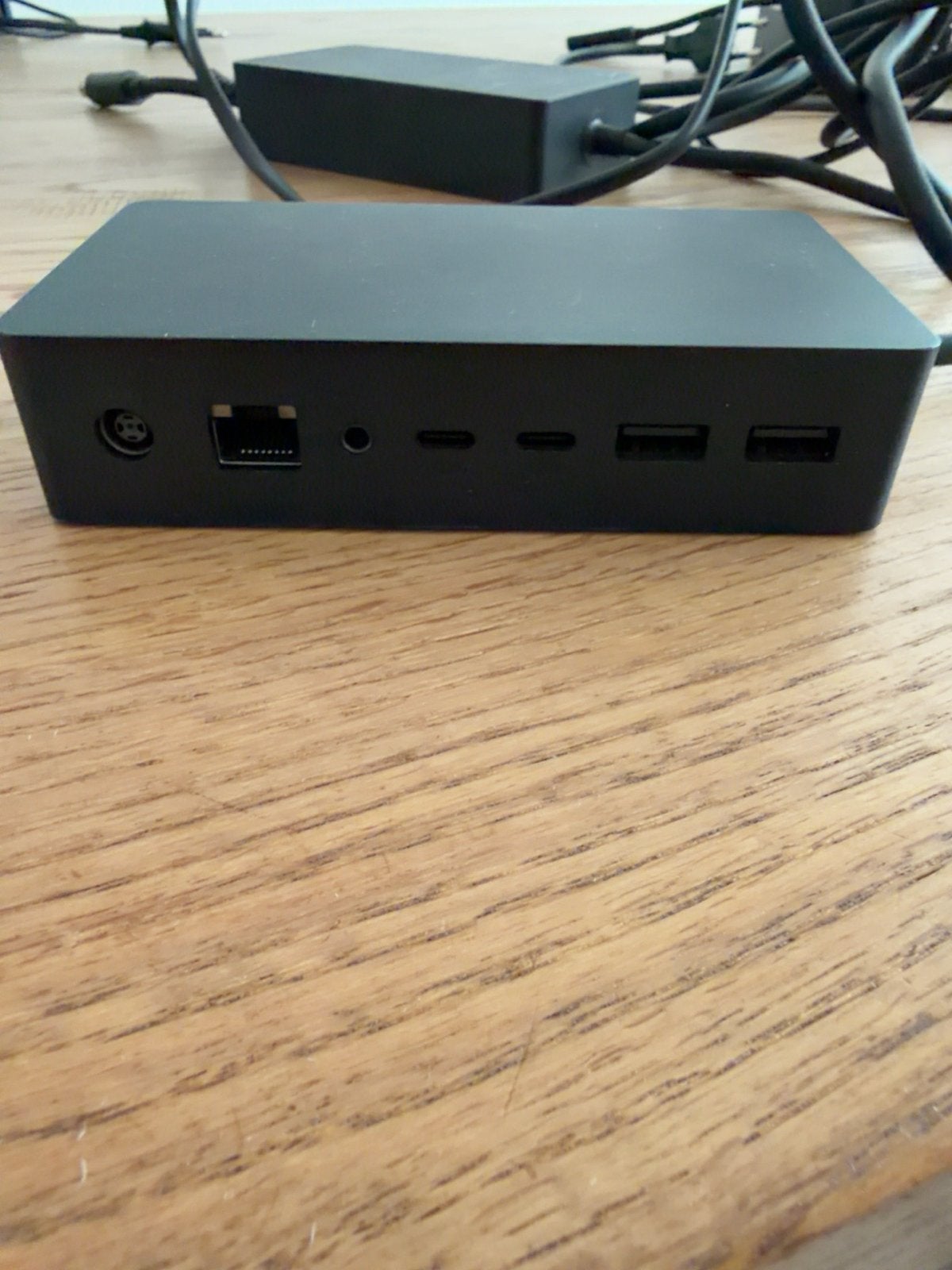 Microsoft Surface Dock 2 - Uitstekende staat, Computers en Software, Dockingstations, Ophalen of Verzenden, Zo goed als nieuw