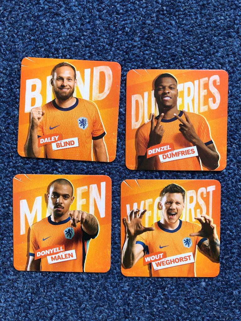 AH voetbal onderzetters 4x nr 25;27;58;60, Verzamelen, Supermarktacties, Albert Heijn, Ophalen of Verzenden