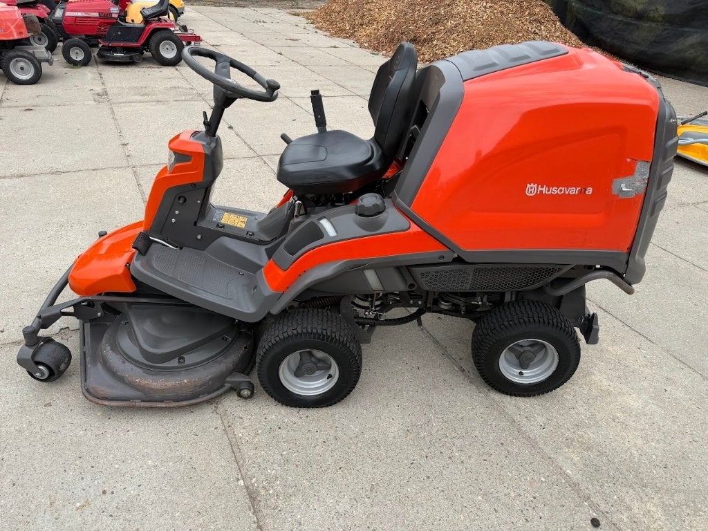 husqvarna RC 320TsAWD  frontmaaier met opvang, Ophalen, Opvangbak, Gebruikt, 90 tot 120 cm