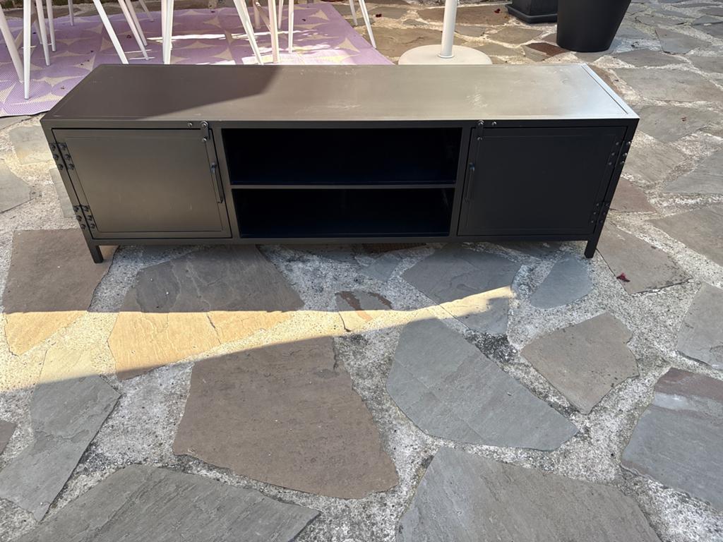 Zwart metalen tv-meubel / dressoir, Gebruikt, 100 tot 150 cm, Ophalen of Verzenden, Minder dan 100 cm