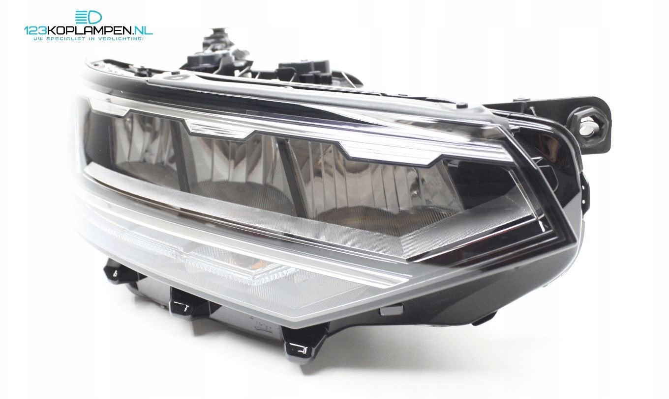 VW Volkswagen Passat B8 Facelift Full Led Koplamp rechts, Gebruikt, -, Volkswagen, -