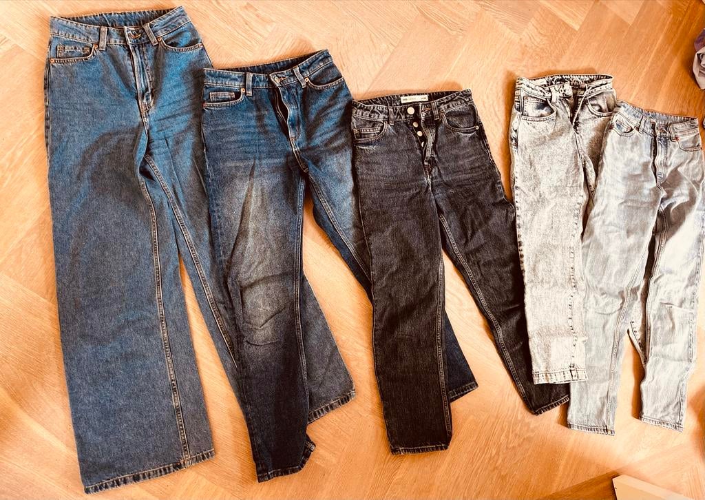 Dames spijkerbroeken mt 32 en 24, Ophalen of Verzenden, Gedragen, Overige kleuren, W27 (confectie 34) of kleiner