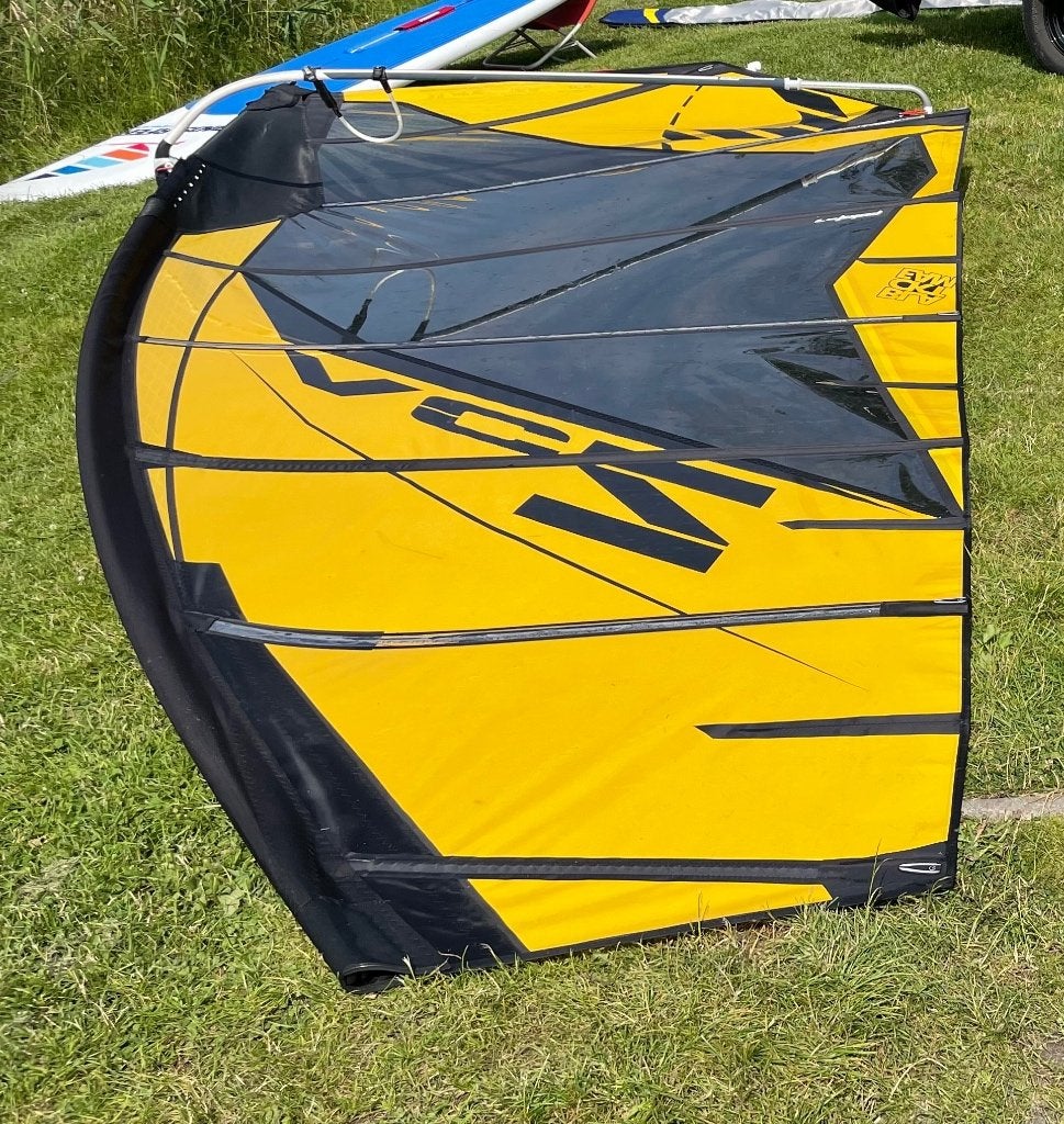 Surfzeil Point-7 ACZ 9.4m² (Zwart/Geel), Ophalen, Met draagtas, Point-7, Zo goed als nieuw