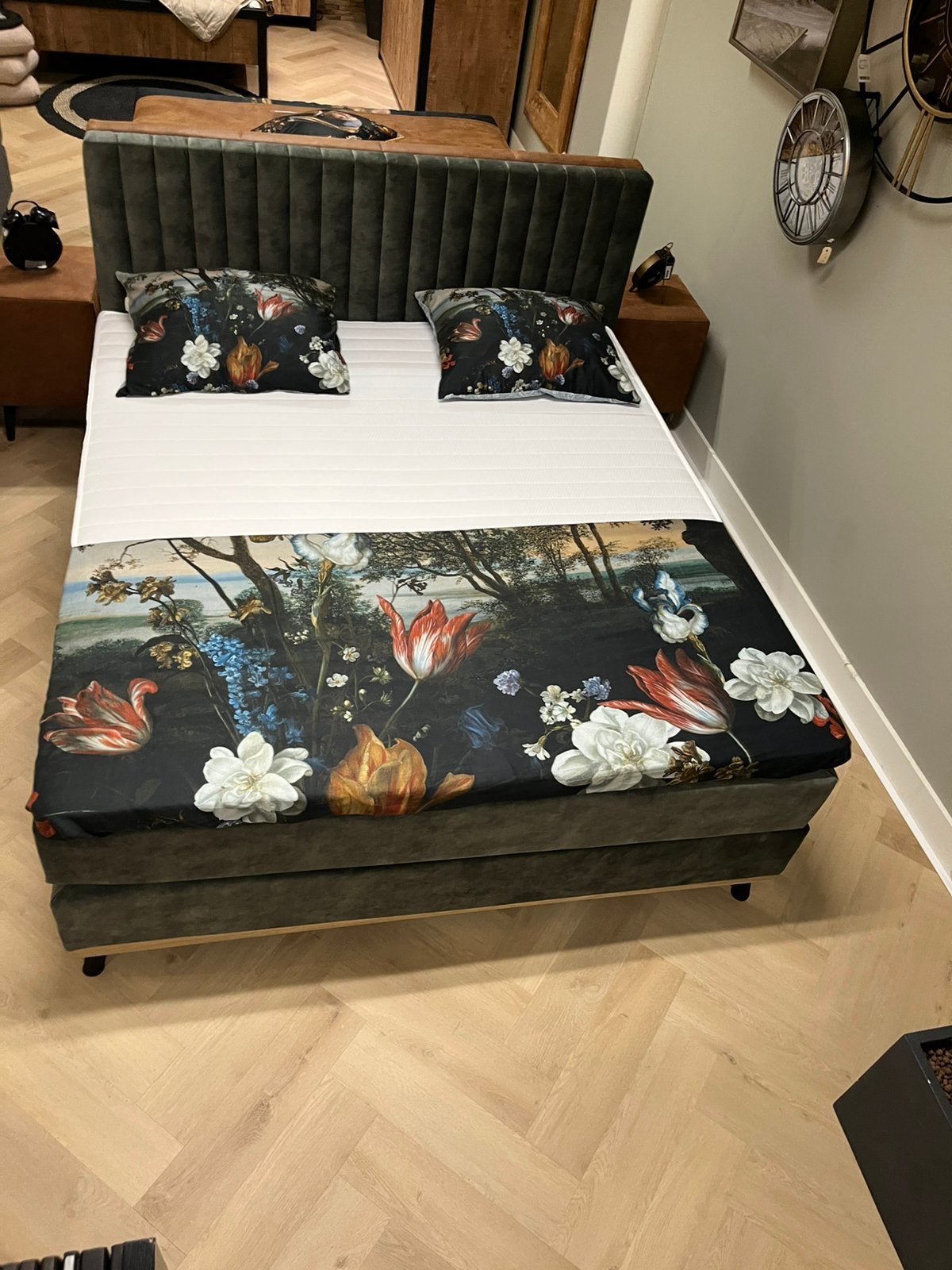 Nieuwe complete boxspring 180 x200 cm incl matrassen enzv, Ophalen, 180 cm, 200 cm, Nieuw