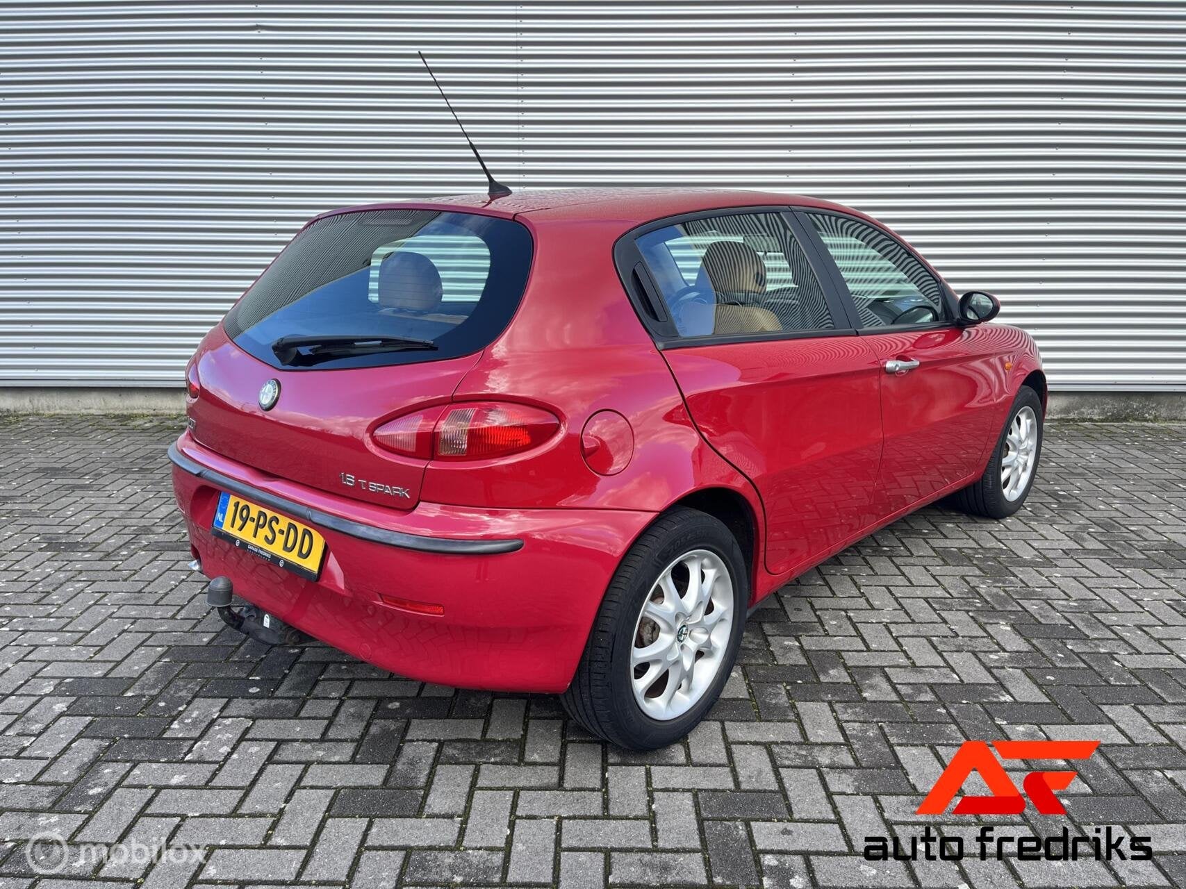 Alfa Romeo 147 1.6 T.Spark Veloce Lusso | Pano | Stoelverwar, Auto's, Alfa Romeo, 1195 kg, Gebruikt, 400 kg, Bedrijf