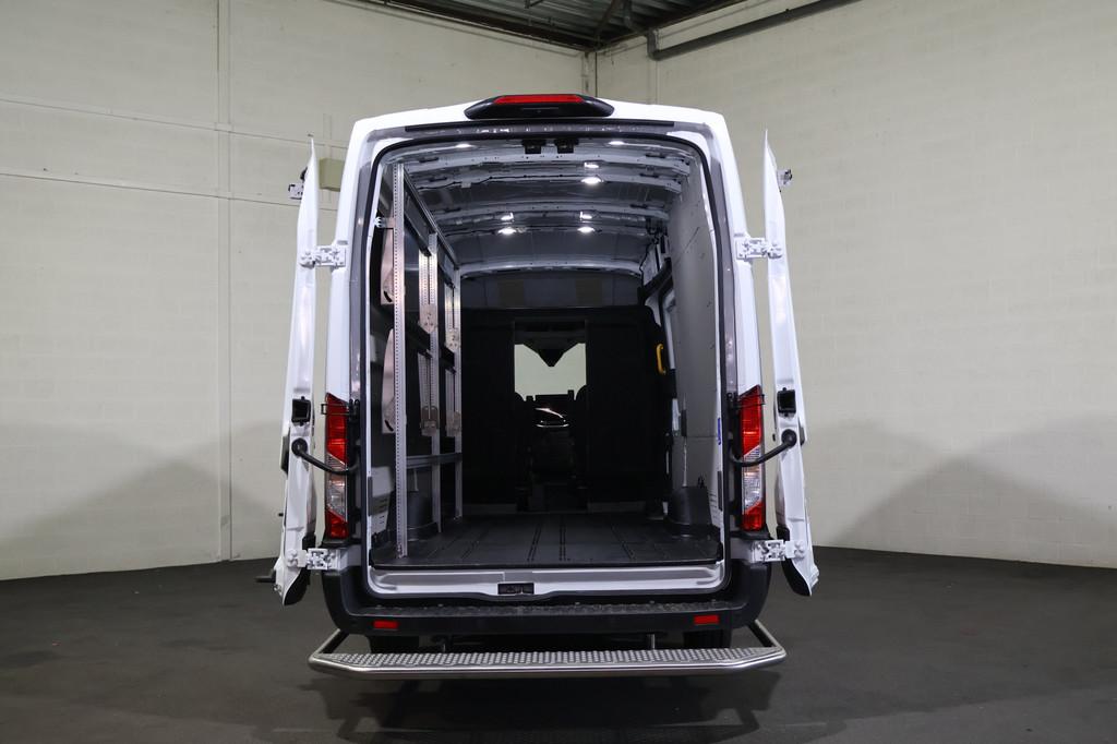 Ford E-Transit 350 L4 H3 Trend 68 kWh Post NL Inrichting, Auto's, Automaat, Gebruikt, 750 kg, Wit