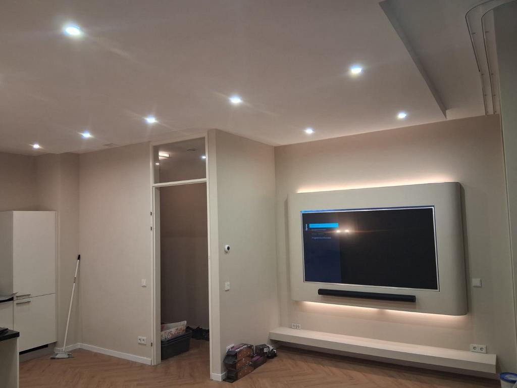 Cinewall koof tegelzetter stukadoor........, Huizen en Kamers