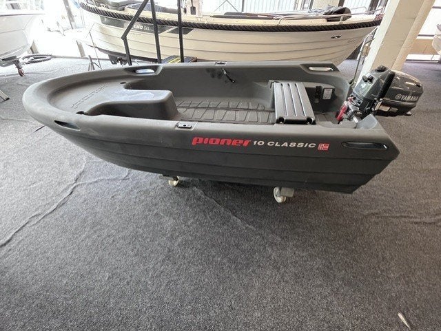 PIONER 10 DARKLINE & YAMAHA 4 PK | PIONEER, Watersport en Boten, Vis- en Consoleboten, Ophalen, Overige merken, Nieuw, Info@nautamaritiem.nl