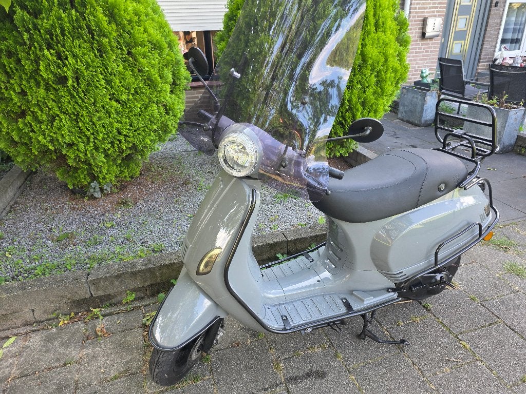 Btc Riva, Zo goed als nieuw, Benzine, Ophalen, Overige merken