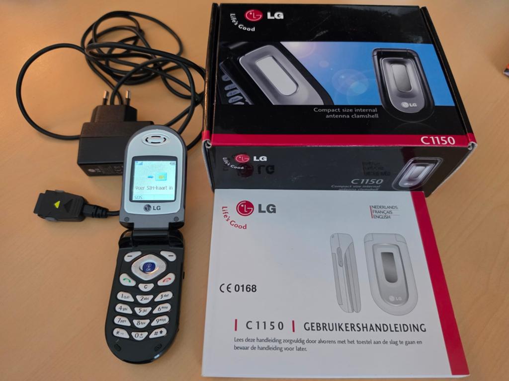 LG C1150 GSM Klaptelefoon Zwart - 2005 - Compleet met Doos, Gebruikt, Geen camera, Inklapmodel, Ophalen of Verzenden