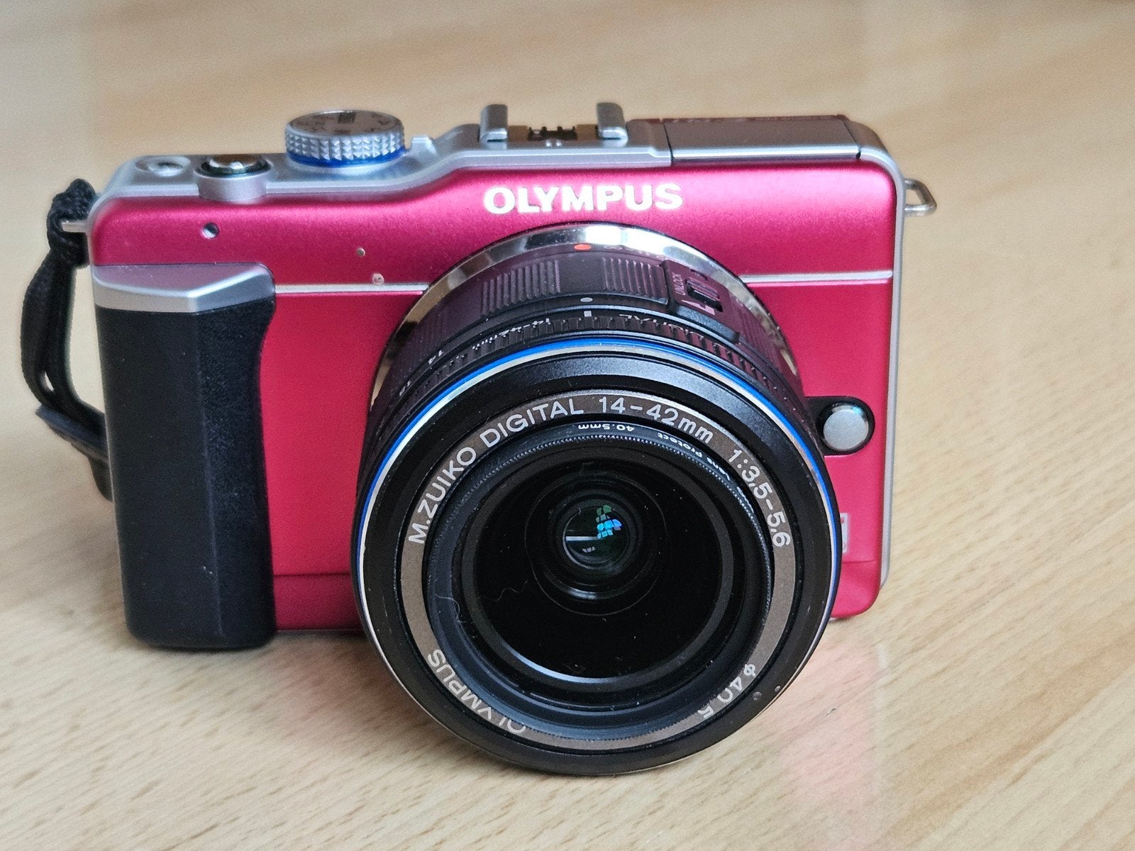 Olympus PEN E-PL1 met 14-42mm lens, Audio, Tv en Foto, Fotocamera's Digitaal, Ingebouwde flitser, Gebruikt, Accu, Ophalen of Verzenden