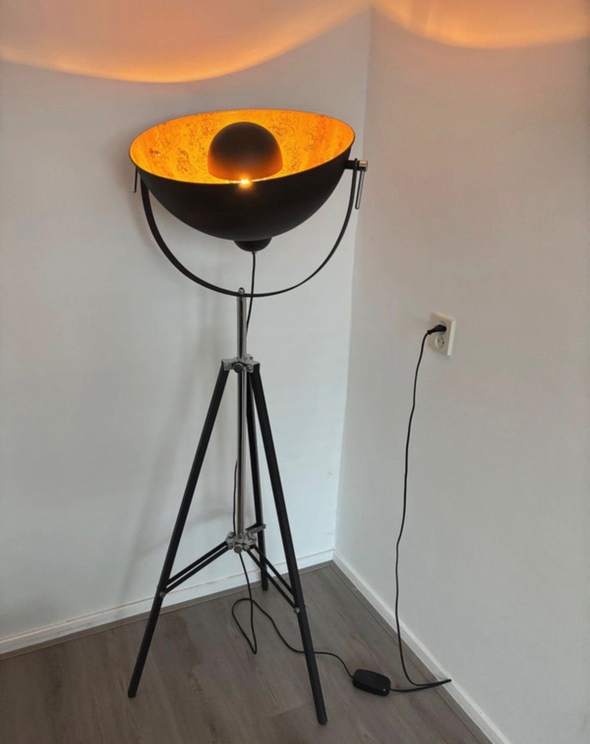 Golden Sun Vloerlamp - Zwart met Goud Interieur, Ophalen, Zo goed als nieuw, Metaal, 150 tot 200 cm