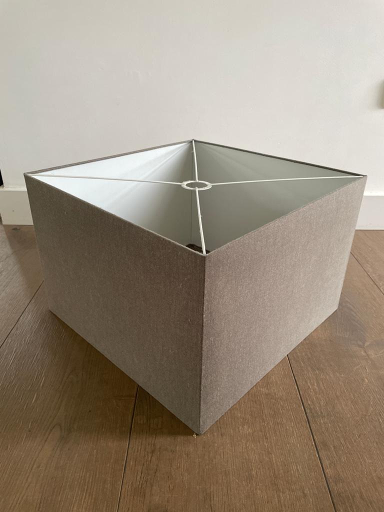 Bruine vierkante lampenkap - 45x45x30 cm, Ophalen, Zo goed als nieuw, Bruin, Vierkant