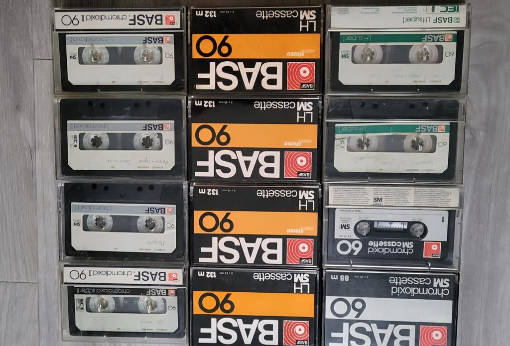 BASF Cassettebandjes - 12 stuks, Gebruikt, 2 t/m 25 bandjes, Ophalen of Verzenden, Met bewaardoos, rek of koffer