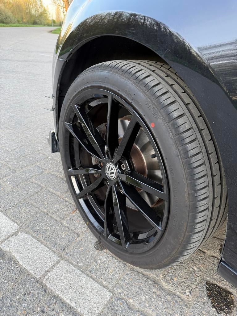 Pretoria velgen 18 Inch VW Golf 6 met goed profiel., Ophalen