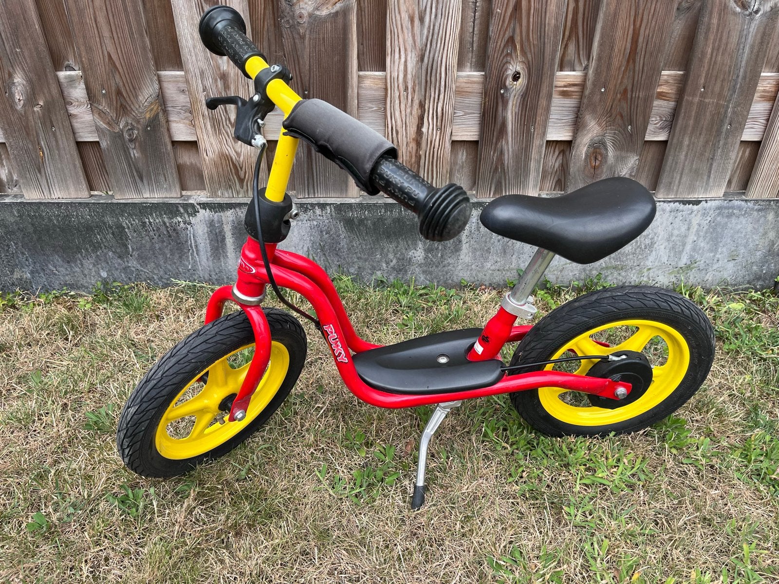 Puky loopfiets rood/geel - perfect voor de kleintjes!, Ophalen, Gebruikt, Minder dan 16 inch, Zijwieltjes