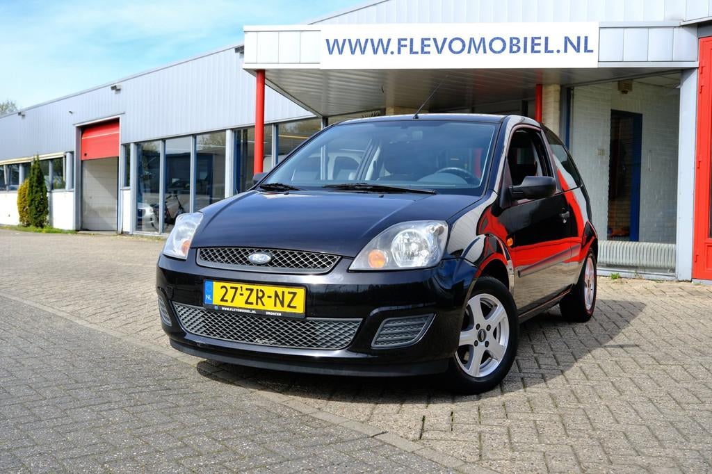 Ford Fiesta 1.3-8V Cool & Sound Airco|*98.195km!*, 1299 cc, 4 cilinders, Zwart, Origineel Nederlands