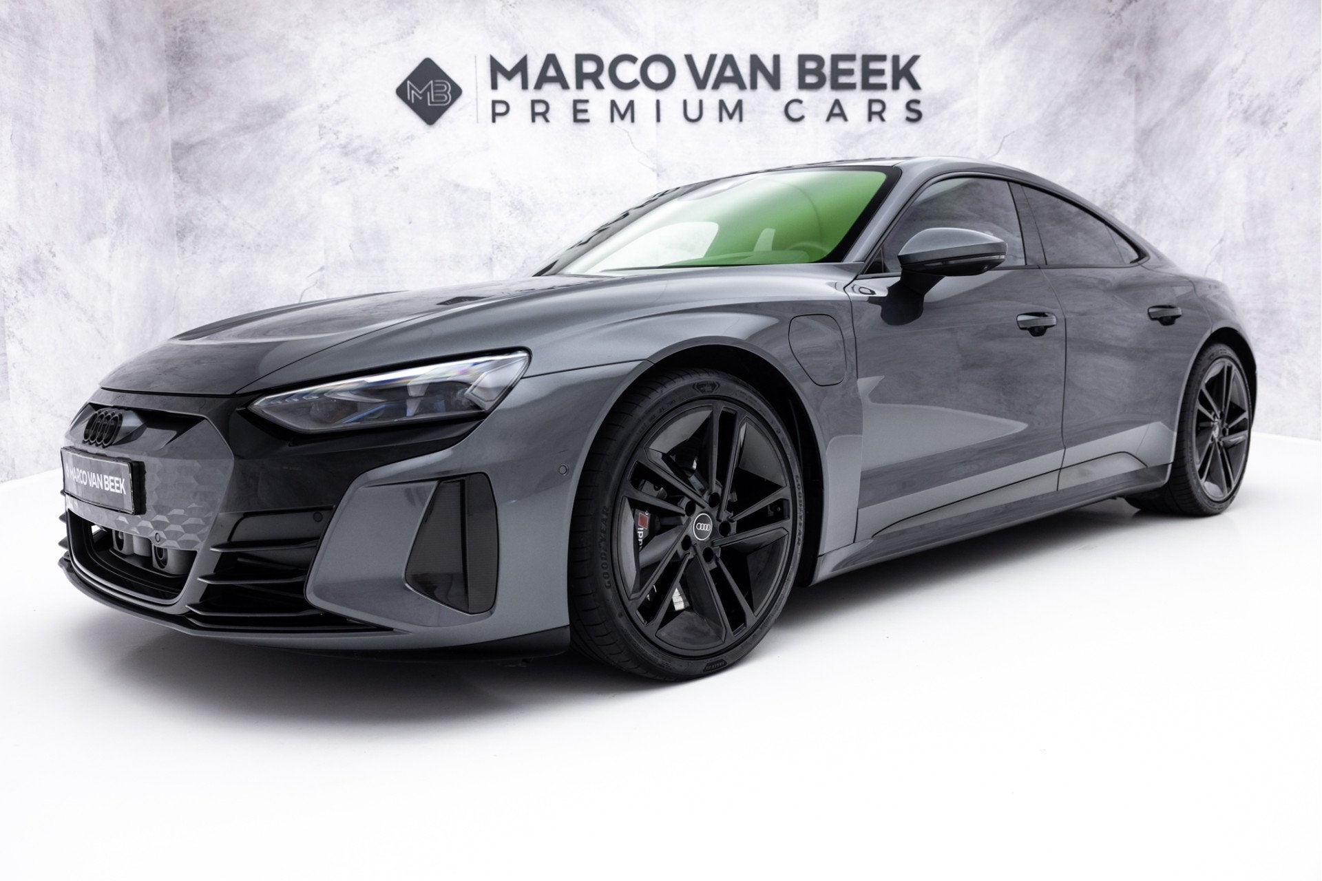 Audi e-tron GT RS 93 kWh | Achterassturing | Carbonpakket |, Automaat, 12 maanden, Gebruikt, 600 pk