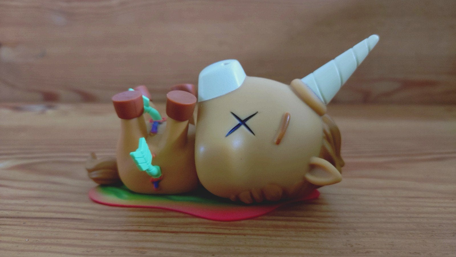 R.I.P rainbow in pieces unicorn, Ophalen of Verzenden, Zo goed als nieuw