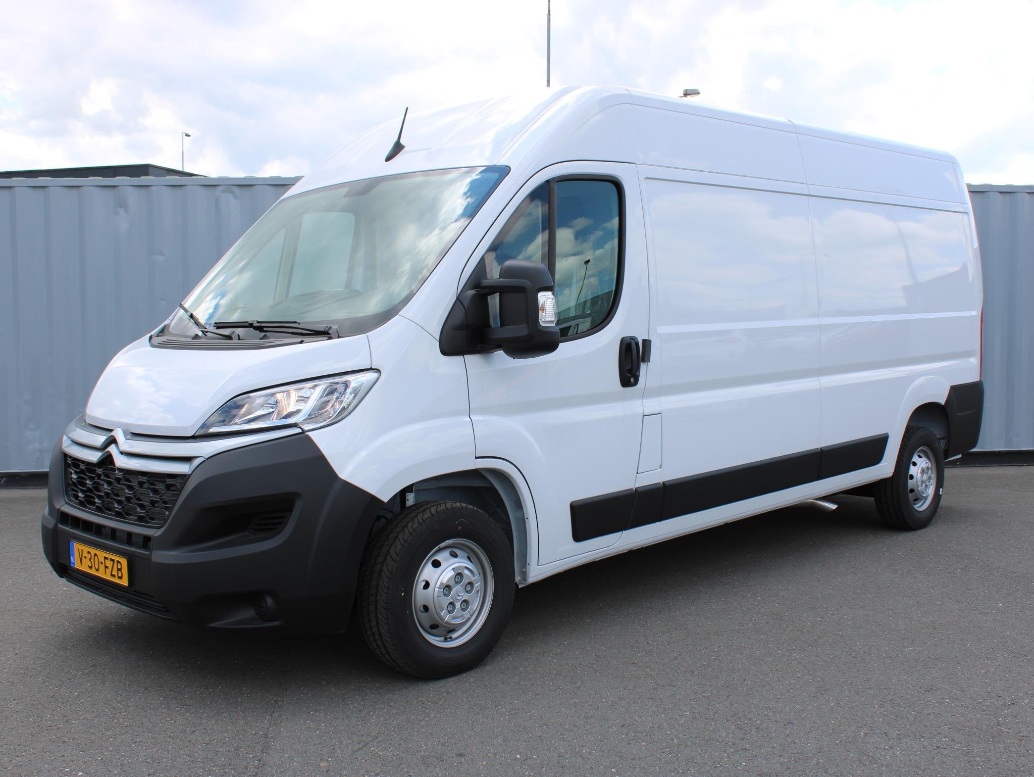 Citroen Jumper 2.2 BlueHDi 140 L3H2 3.3t HEAVY DUTY, Auto's, Voorwielaandrijving, 12 maanden, Stof, Gebruikt