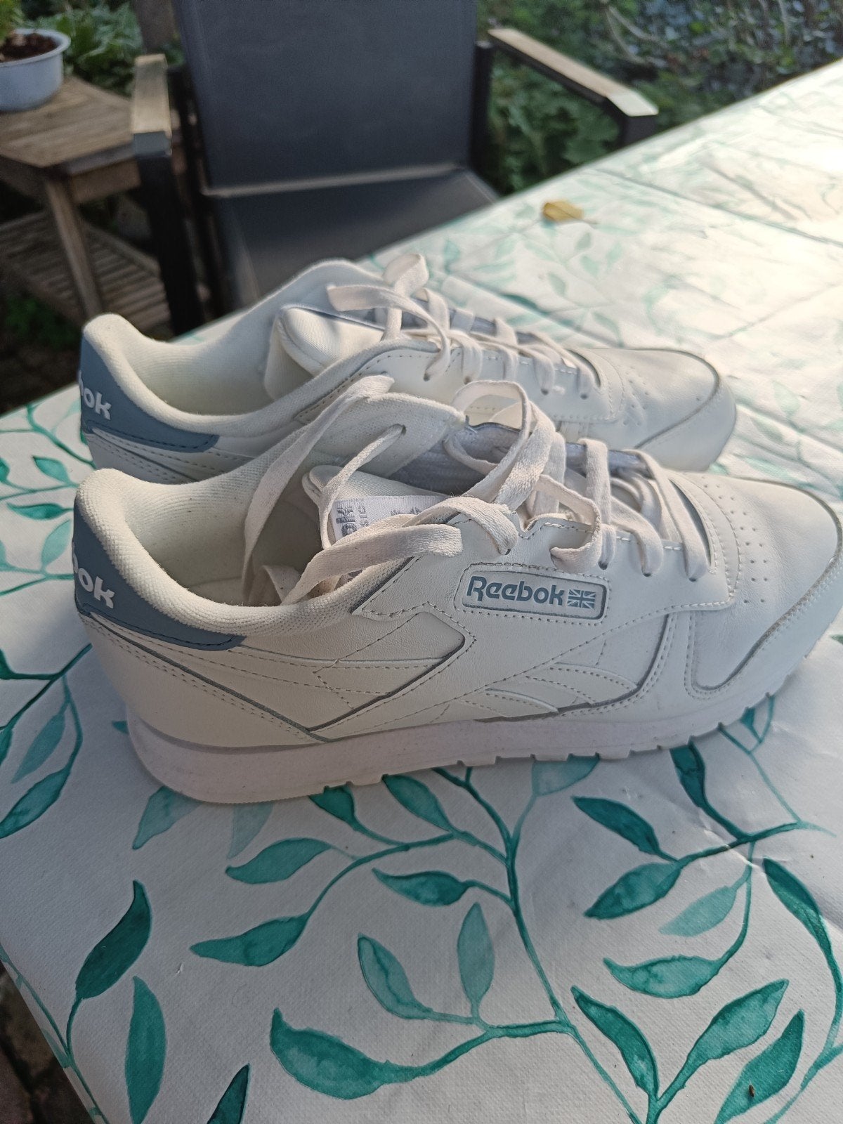 Reebok Classic Sneakers - Maat 41, Kleding | Dames, Schoenen, Wit, Ophalen of Verzenden, Gedragen, Sneakers of Gympen
