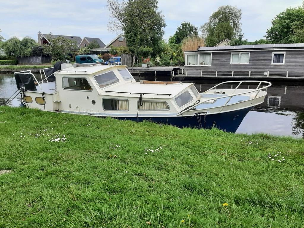 kruiser 9 meter met boven en onder besturing, Ophalen