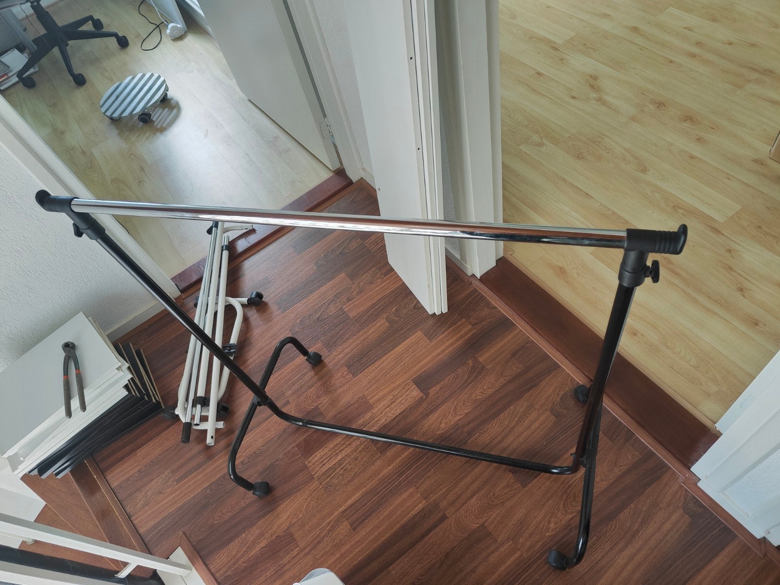 Kledingrek / Kledinghanger op wielen, Ophalen of Verzenden