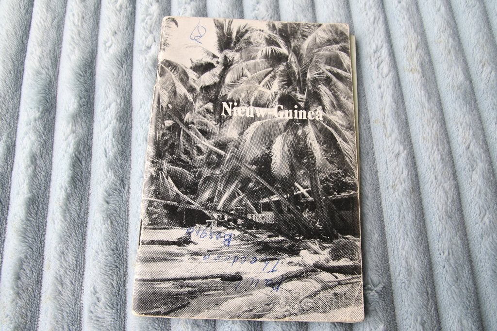 Nieuw Guinea, Ophalen of Verzenden, Gelezen
