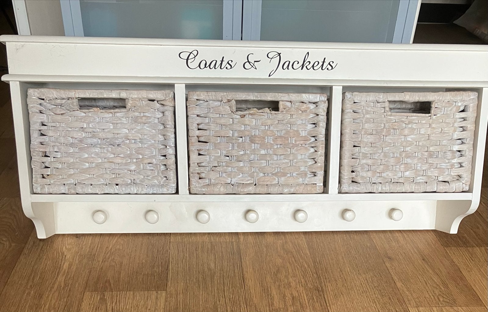 Witte wandkapstok met manden en haken, Gebruikt, Minder dan 100 cm, Hout, Ophalen