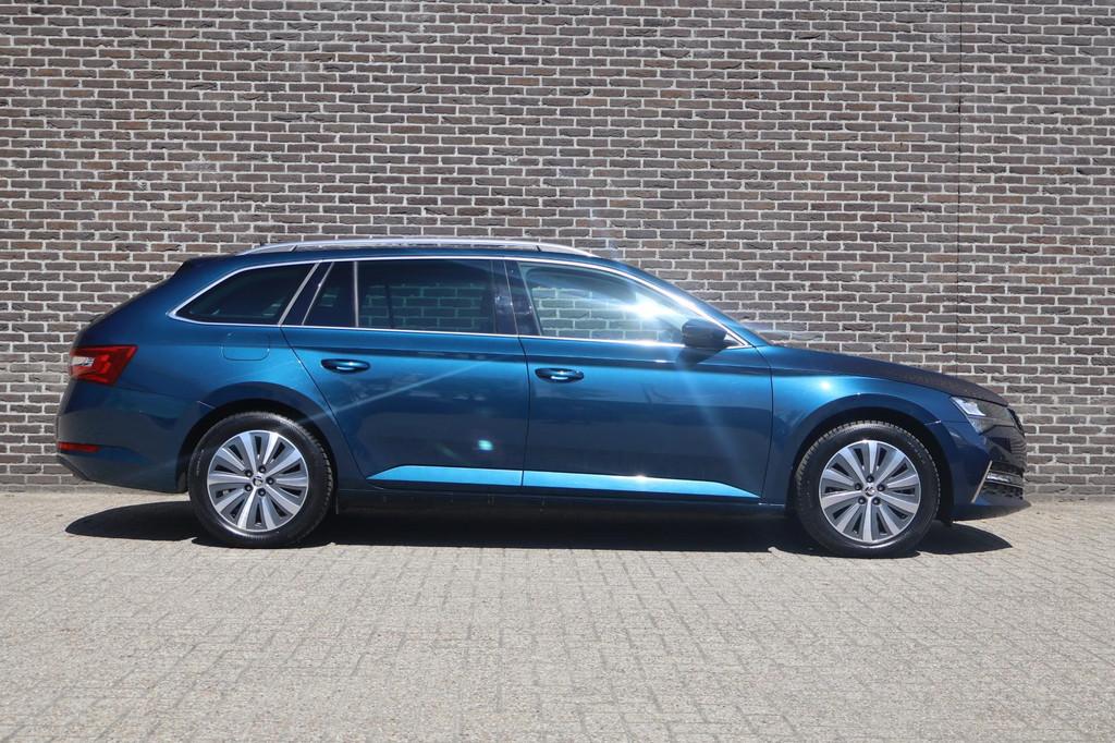 Skoda Superb Combi 1.4 TSI 218pk DSG PHEV iV Business Editio, Auto's, Skoda, 12 maanden, Stof, Gebruikt, 4 cilinders