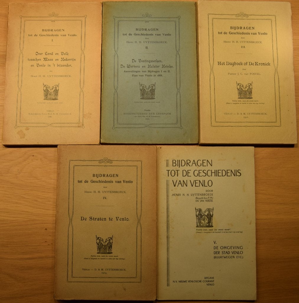 Bijdragen tot de geschiedenis van Venlo zeer zeldzaam 5delen, Ophalen of Verzenden, Gelezen, Uyttenbroeck