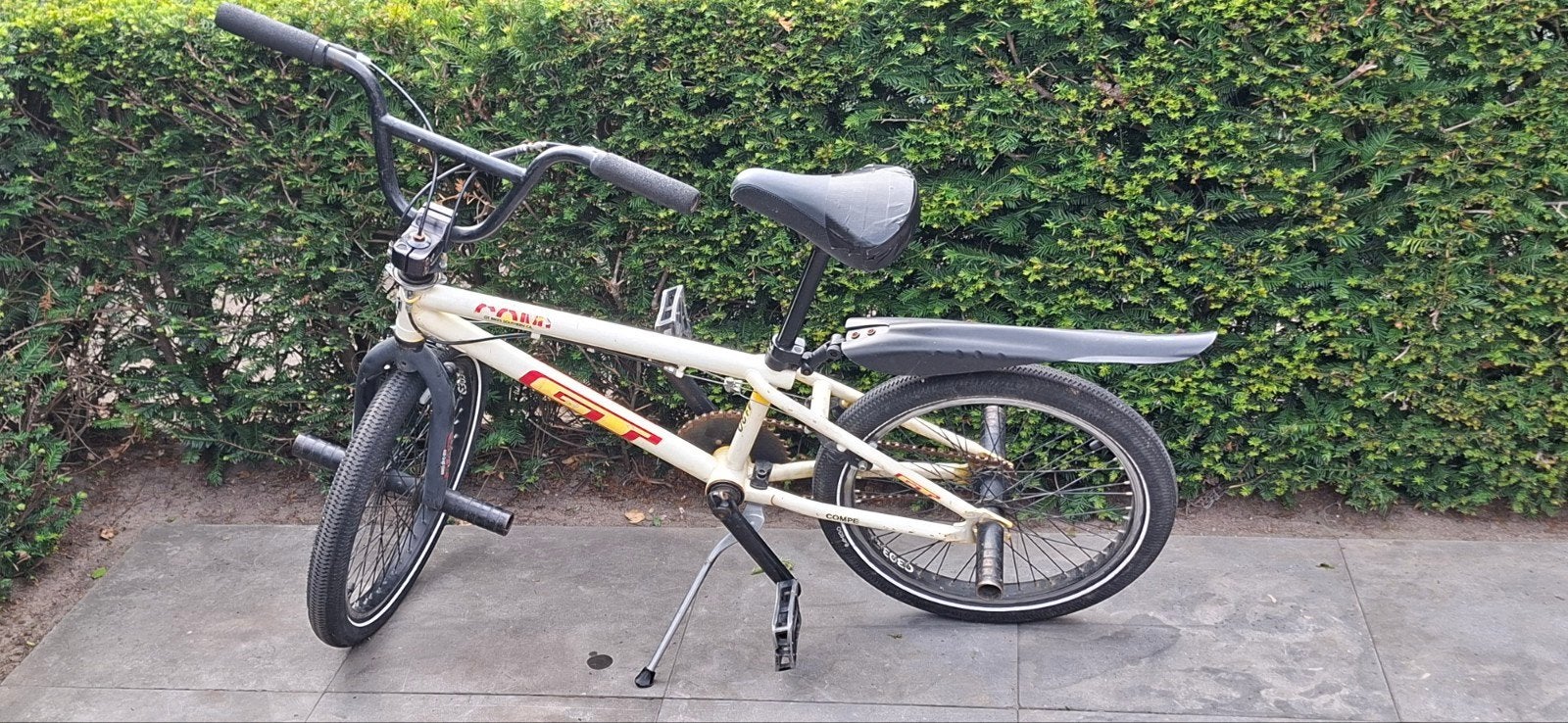 BMX GT stuntfiets, Fietsen en Brommers, Fietsen | Crossfietsen en BMX, Ophalen, Gebruikt, Staal, Velgrem