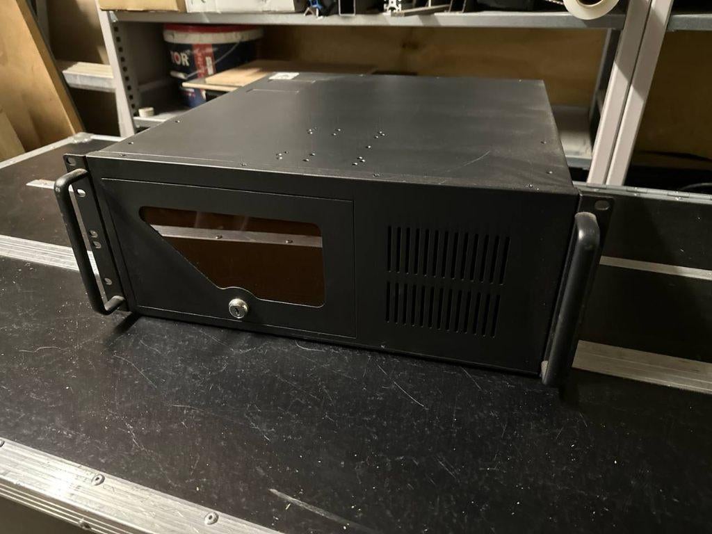 4Userver behuizing, Computers en Software, Computerbehuizingen, Ophalen, Zo goed als nieuw