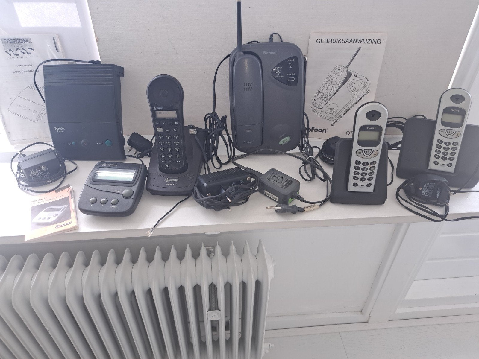 Set oude TELEFOONS + Antw. Apparaten, Telecommunicatie, Vaste telefoons | Handsets en Draadloos, Ophalen, Gebruikt, 2 handsets