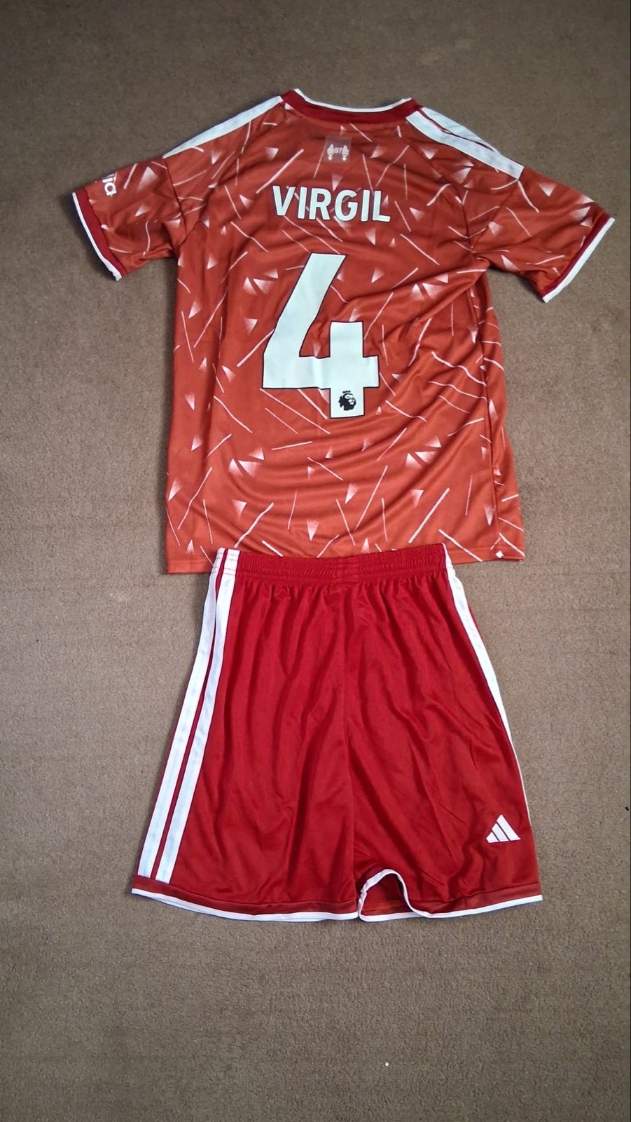 Liverpool Thuisshirt Virgil van Dijk 2023/2024 Maat S, Maat S, Ophalen of Verzenden, Nieuw, Set