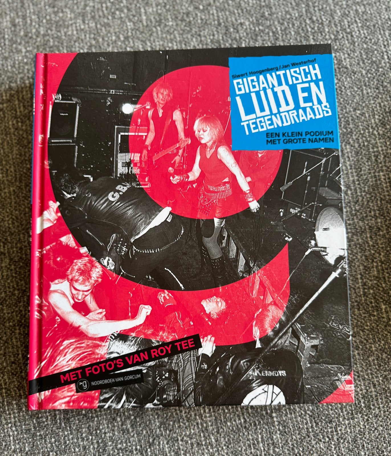 Gigantisch luid en tegendraads Apeldoorn Gigant, Boeken, Verzenden, Zo goed als nieuw